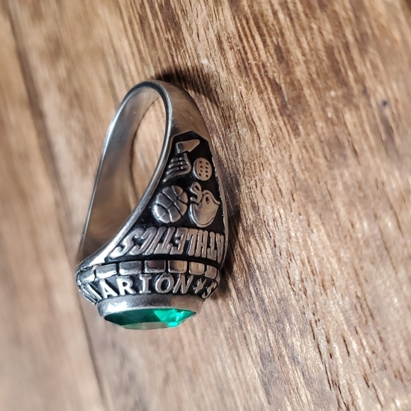 Size 9 R404 - Picture 2 of 3